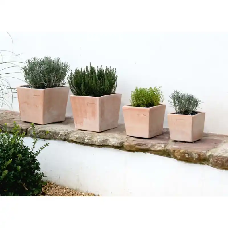 Bon Plan Pot carre lisse 20cm terre nat en terre cuite Goicoechea, pays basque